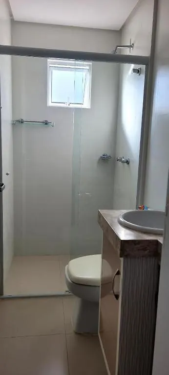 Quarto, O Banheiro E De Uso Exclusivo Do Hospede E Fica Localizado No Corredor , Piscina Compartilhada, Nao E O Apartamento Inteiro, Somente O Quarto Bombinhas Apartment