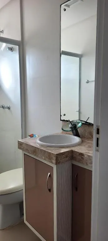 Quarto, O Banheiro E De Uso Exclusivo Do Hospede E Fica Localizado No Corredor , Piscina Compartilhada, Nao E O Apartamento Inteiro, Somente O Quarto Bombinhas 0*,  Brasilien